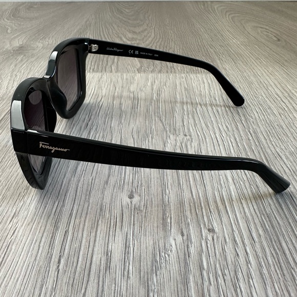 🆕 Ferragamo Black Acetate 53mm Square Sunglasses - Picture 5 of 13